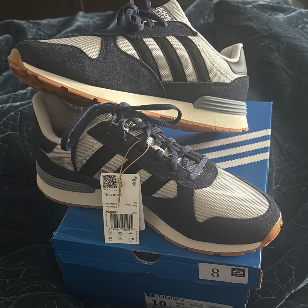 adidas men size 10 NWT Treziod 2 Navy, Gray and Black Retro-Inspired Sneakers